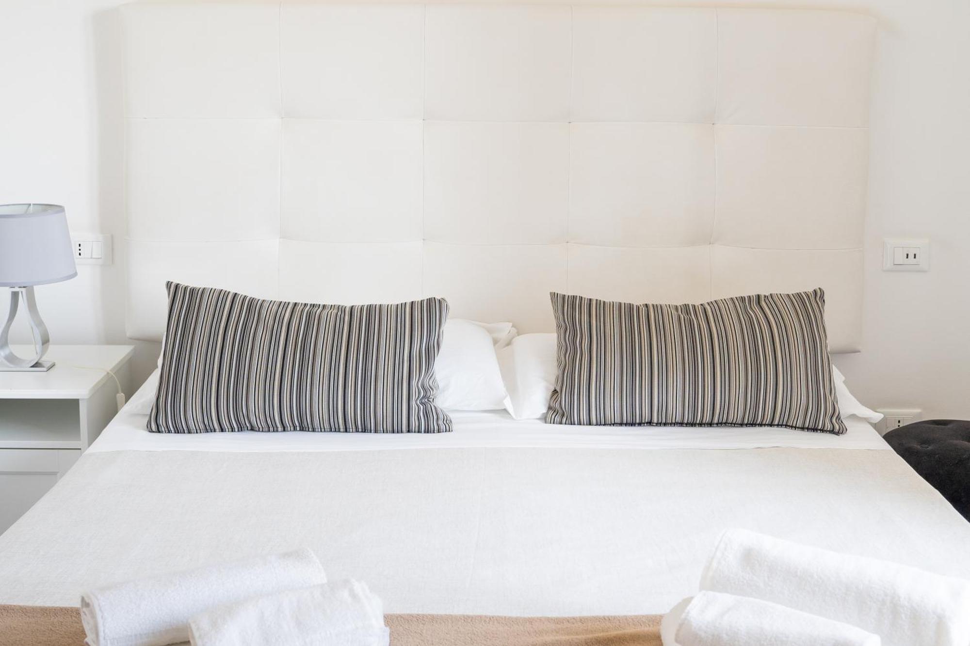 Villa Angela Suite Taranto Bagian luar foto