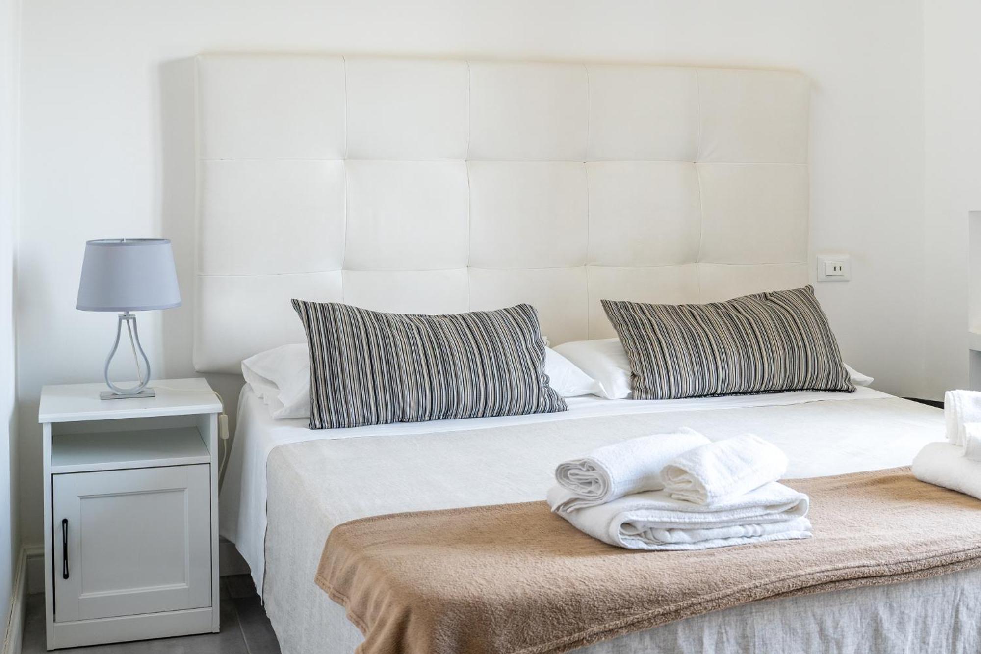 Villa Angela Suite Taranto Bagian luar foto